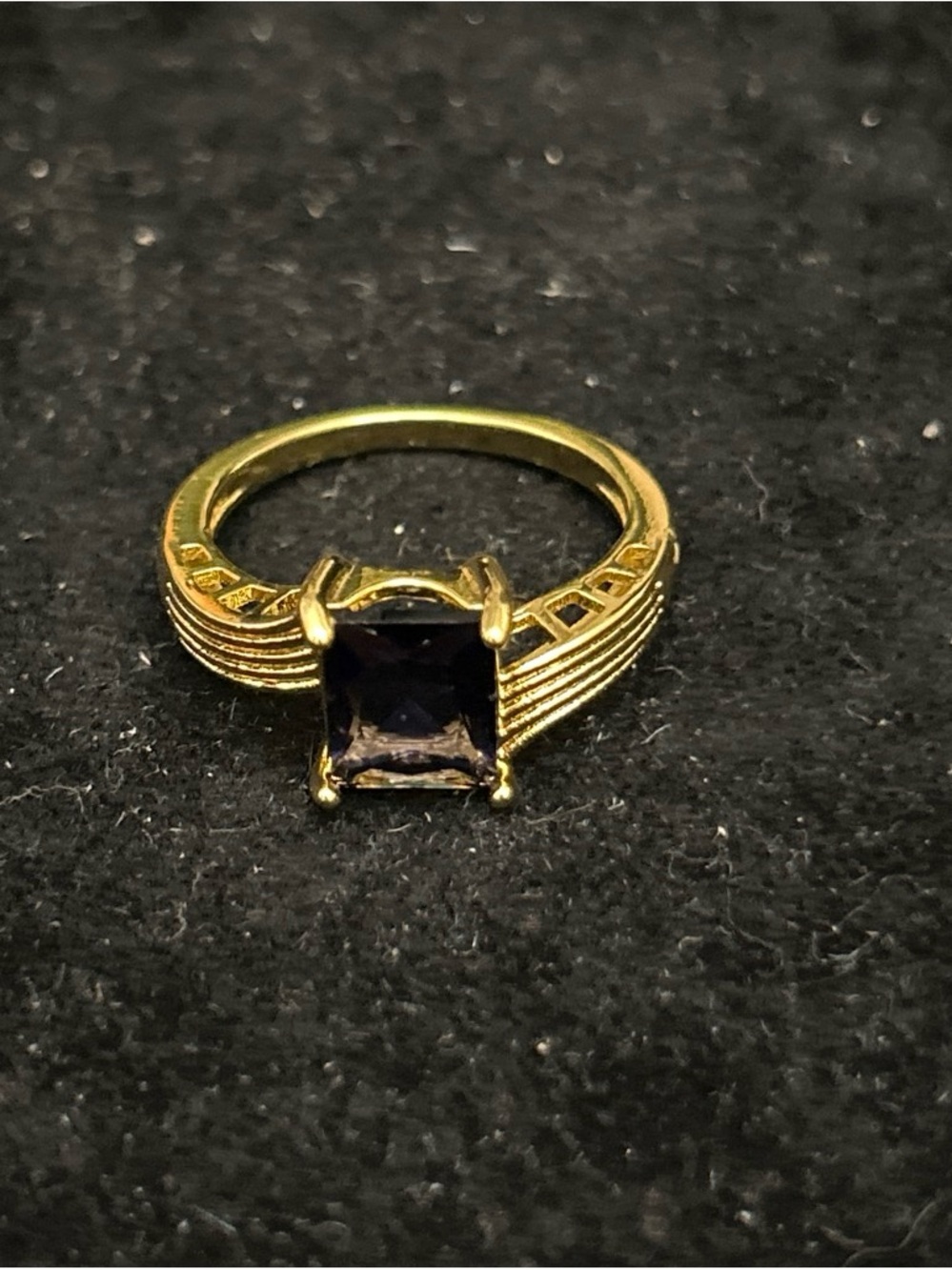 Women ring size 11